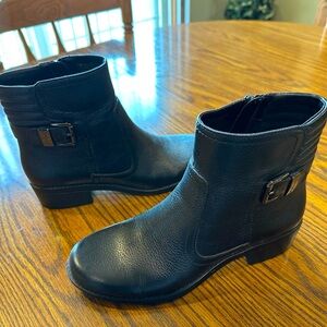 Black booties in excellent condition